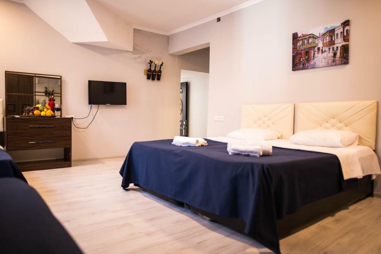 Central Apart-Hotel Батумі Екстер'єр фото